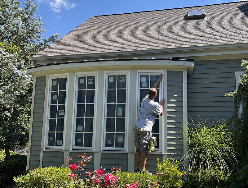 Certified installers use OSI Quad Max sealant